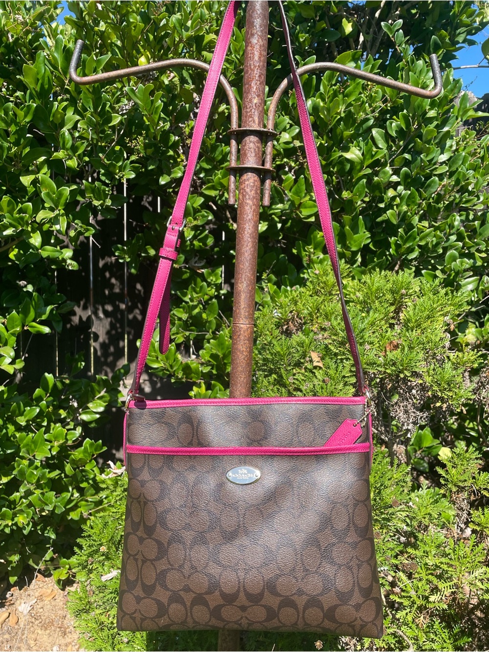 Coach Signature Brown & Pink Crossbody File Bag Adjustable Strap Fuchsia Trim